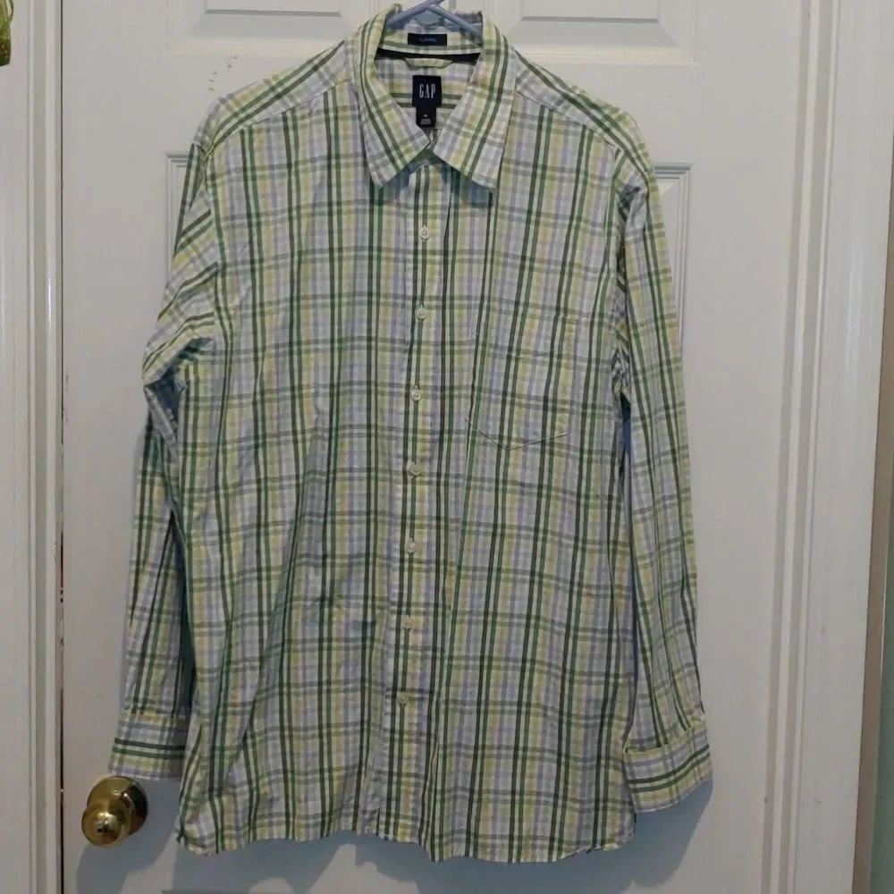 GAP plaid button down shirt classic shirt
Sz XL
